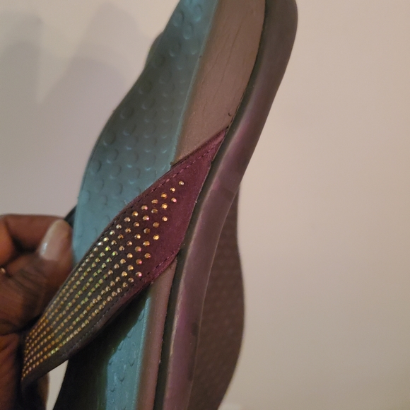 Vionic Sandals - Picture 8 of 9